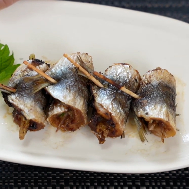 イワシのみょうが巻き(動画)